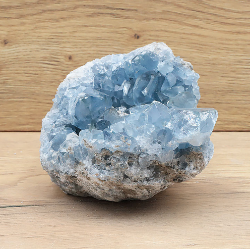 Celestin-Geode „Blue Cathedral“ – Steil aufragende Kristallgrotte in AA-Spitzenqualität (2,042 kg)