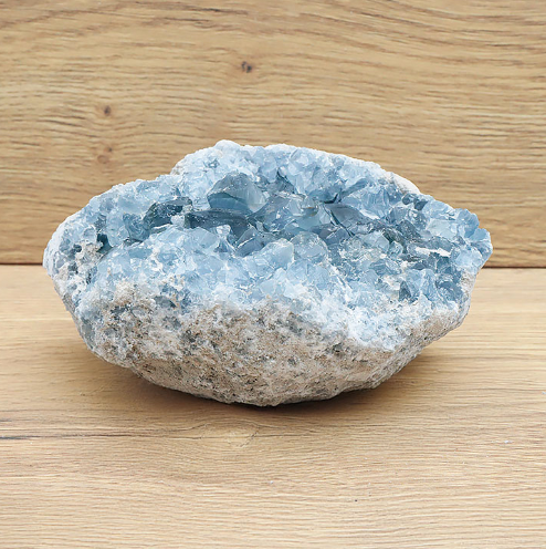 Celestin-Kristallstufe „Azure Plateau“ – Flaches High-End Kristall-Cluster in AA-Spitzenqualität (2,080 kg)