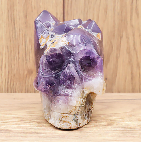 Chevron-Amethyst XXL-Solitär „Purple Majesty“ – Exzellente Skulpturen-Form (880g)