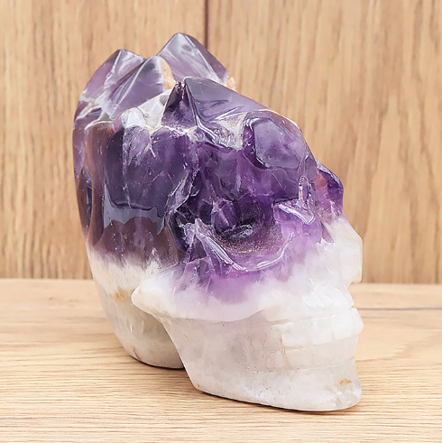 Chevron-Amethyst XXL-Solitär „Royal Zenith“ – Exzellente Skulpturen-Form (860g)
