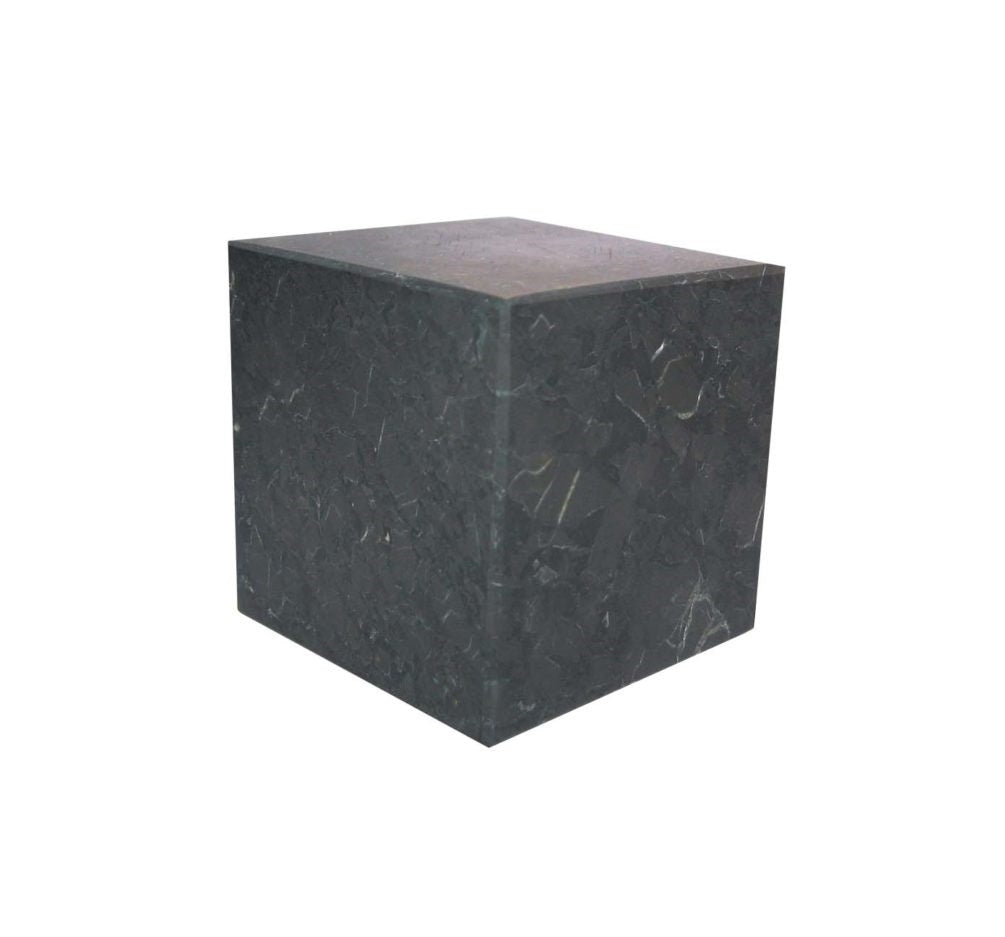 Imperiale Schungit-Würfel (8 cm / 1,2 kg) – Matt-archaisches Monument & Kraftvolles Fundament