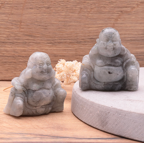 Labradorit Buddha-Duo „Mystic Light“ – Handgeschnitzte Glücksbringer (50 mm)