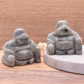 Labradorit XXL-Buddha „Mystic Abundance“ – Handgeschnitztes Glücks-Solitär (80 mm)