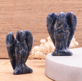 Sodalith Schutzengel-Duo „Deep Ocean“ – Handgeschnitzte Edelstein-Figuren (50 mm)